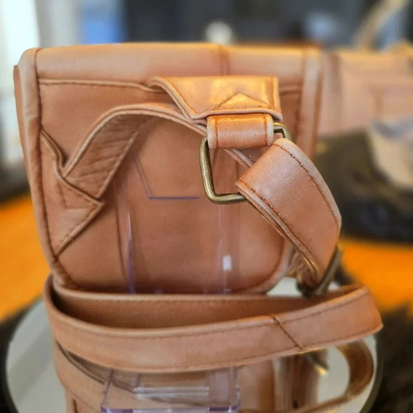 Genuine Leather crossbody purse - Picture 2 of 7